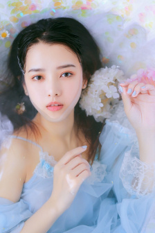 大尺度的床车视频